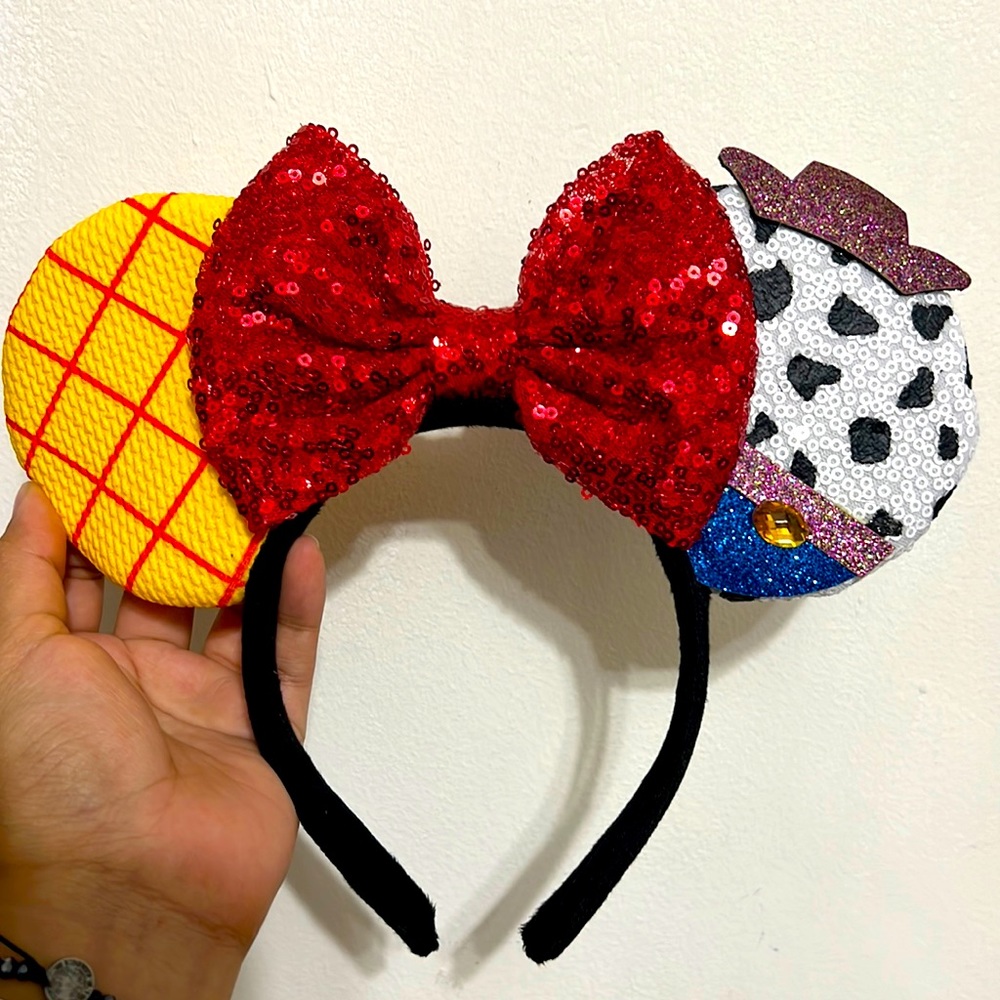 Minnie Mouse Ears